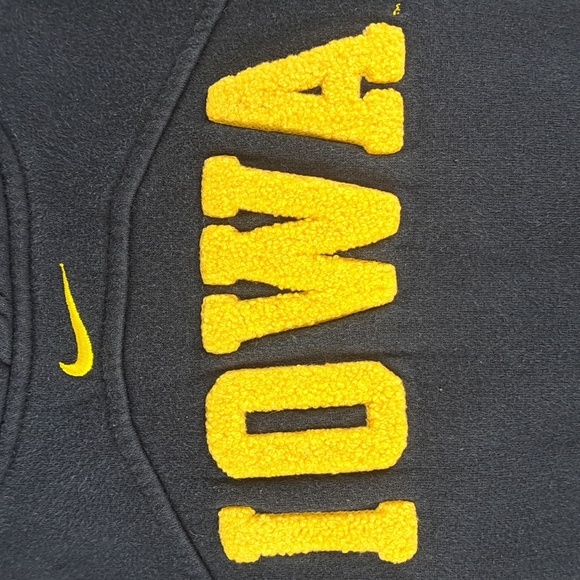 Nike Team University of Iowa black & gold raised font youth XL adult med hoodie - Picture 3 of 7